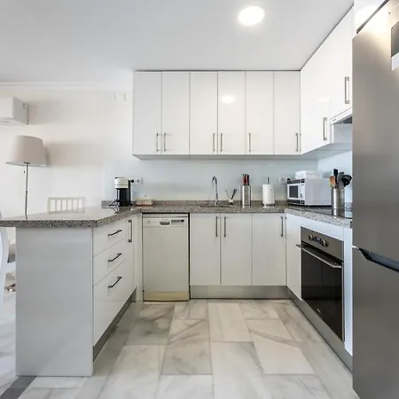 Apartment Breathtaking Studio, Amazing Views, Pool, Benalmadena